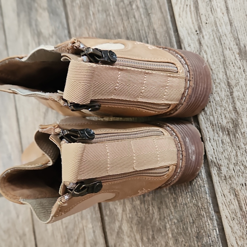 Blowfish Tan Ankle Boots Size 6 - Picture 3 of 7